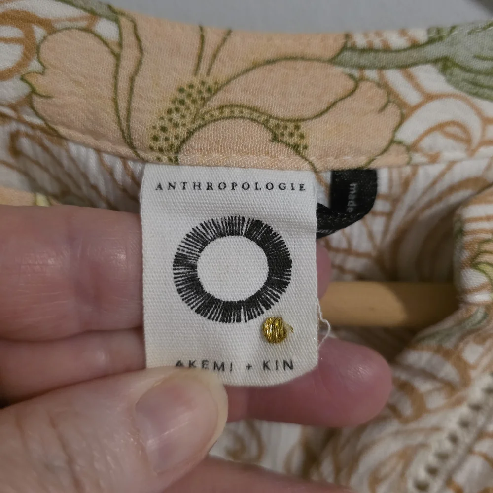 Anthro Akemi + Kin Floral Boho Blouse Cream Babydoll Top Size M - Picture 5 of 9